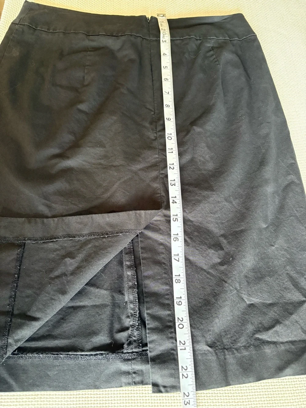 Michael Kors Size 8 Black Pencil Skirt Flattering Cross Waist Back Zip